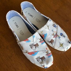 New Toms with Dogs